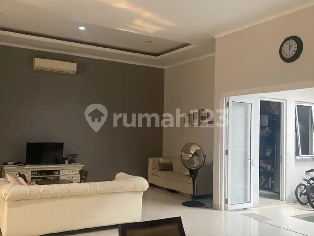 Rumah Bagus 203M² di Kayu Mas