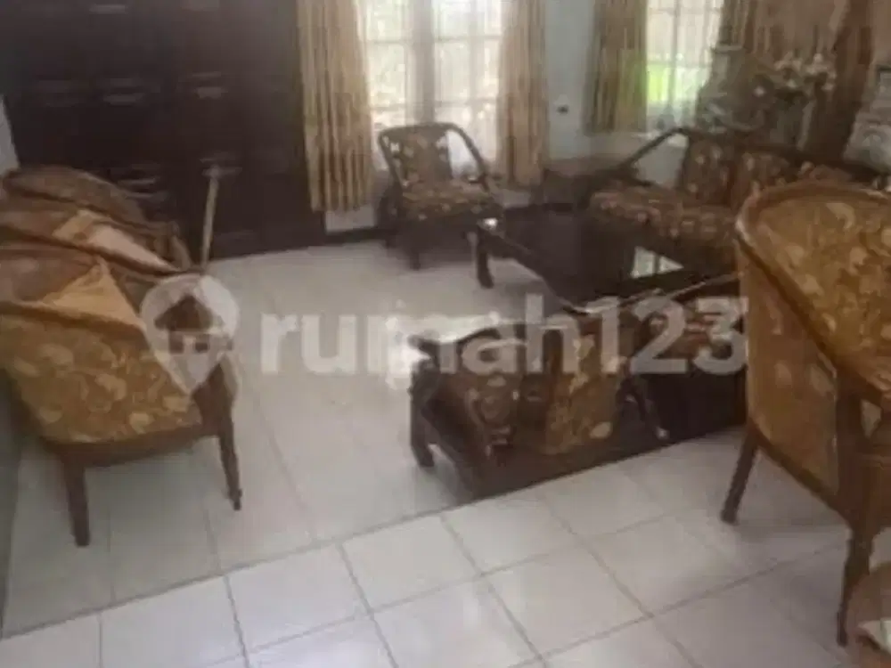 Murah!! Rumah Hitung Tanah 300M² di Gading Griya