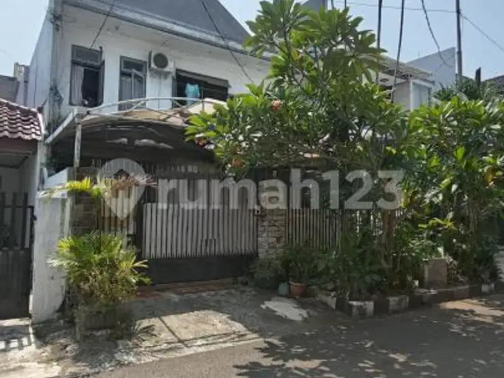 Rumah Hitung Tanah Harus Renovasi 161M² di Pulomas