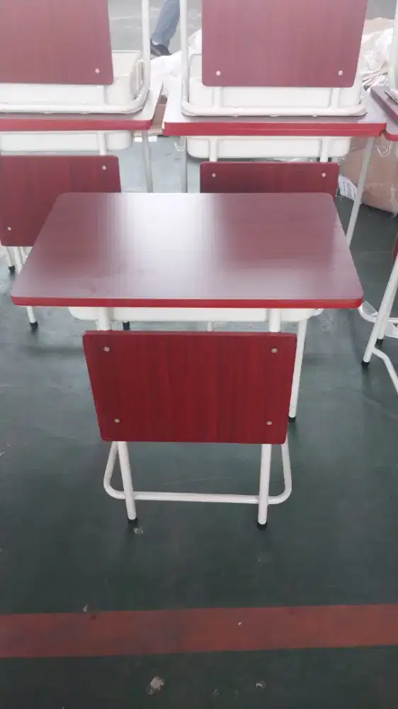 SET MEJA DAN KURSI BELAJAR