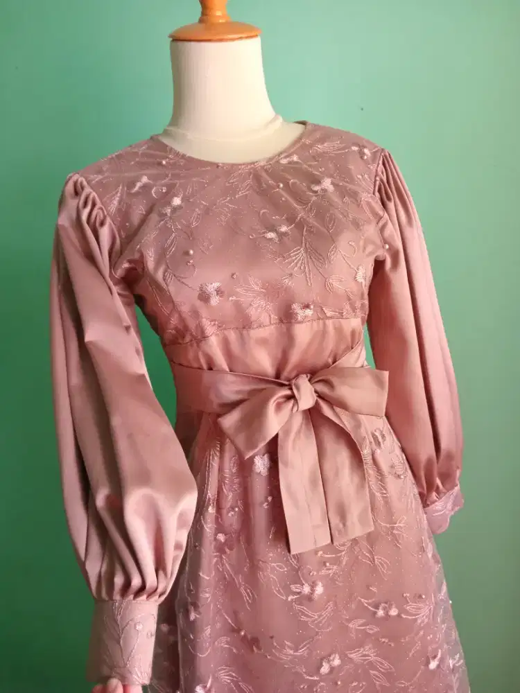 Dress Kebaya Milo Brokat Floral Elegan