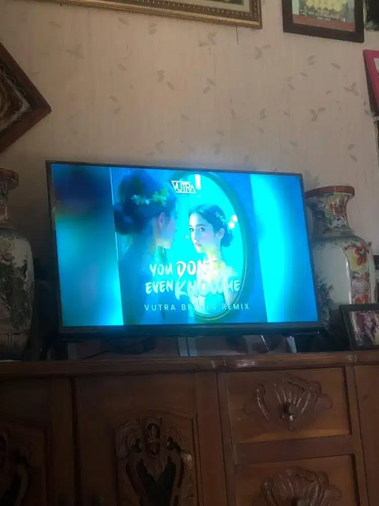 Dijual smart tv merk polytron