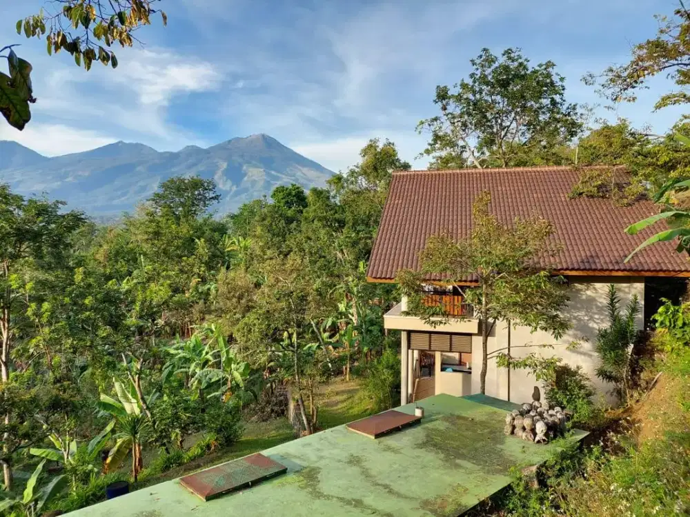 Jual Villa Trawas 2 Lantai View Gunung