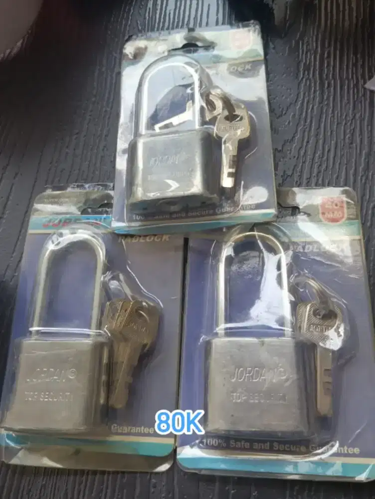 gembok dan digital lock pintu