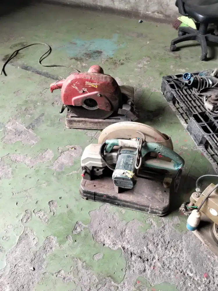 Mesin dan peralatan tools ex project sebagian masih bisa terpakai