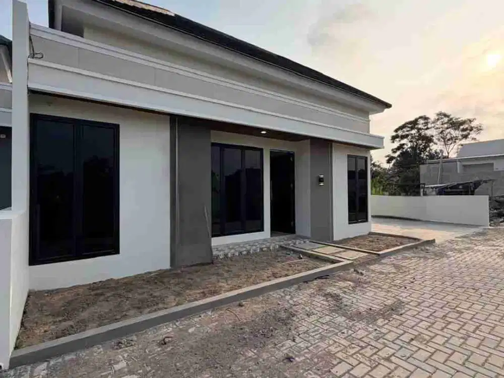 RUMAH MEWAH MODERN VIEW SAWAH DALAM MINI CLUSTER DI MAGUWOHARJO DEPOK SLEMAN