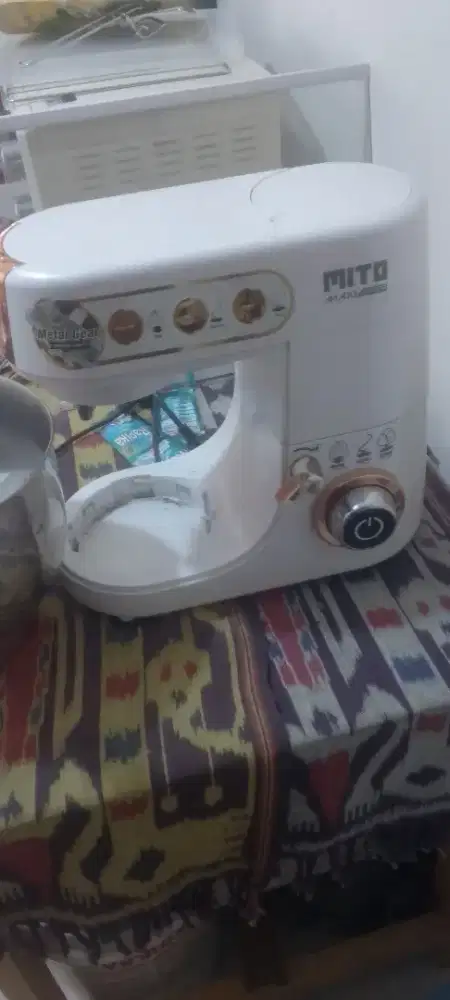 Mixer Roti Merek MITO MX 700