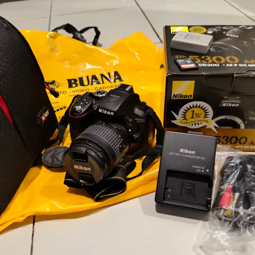 Kamera DSLR Nikon D5300 18-55 VR Kit