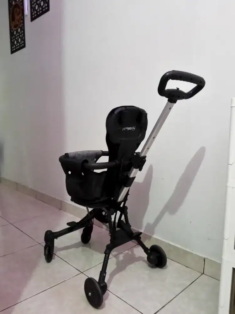 Jual aja udah ga kepake stroller lipat