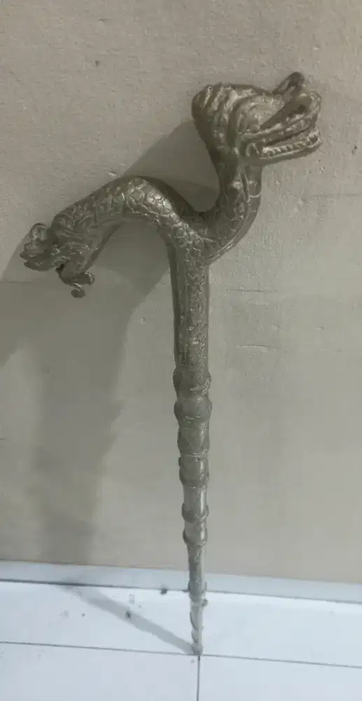 Tongkat Kuningan Langka