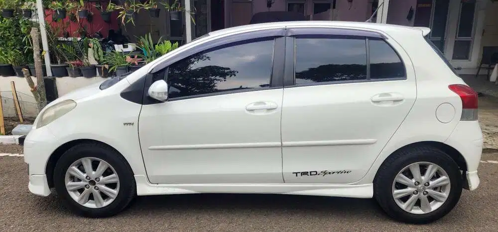 Toyota Yaris 2010 Bensin