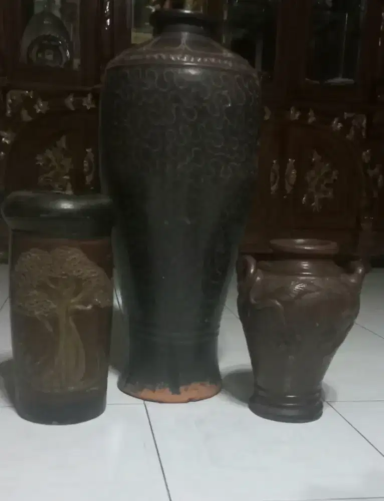 Guci  gentong kuno