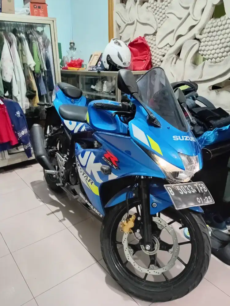Di jual suzuki gsx r150 tahun 2019
