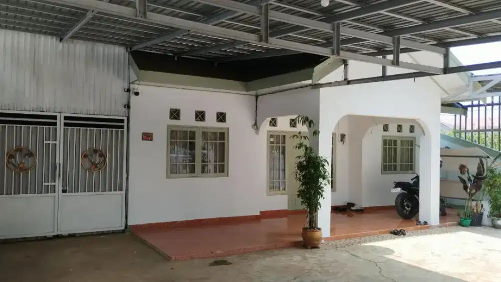 Dijual Rumah Pinggir Jalan Depan RTH Kijang Mas Pelaihari | LT 282 m²