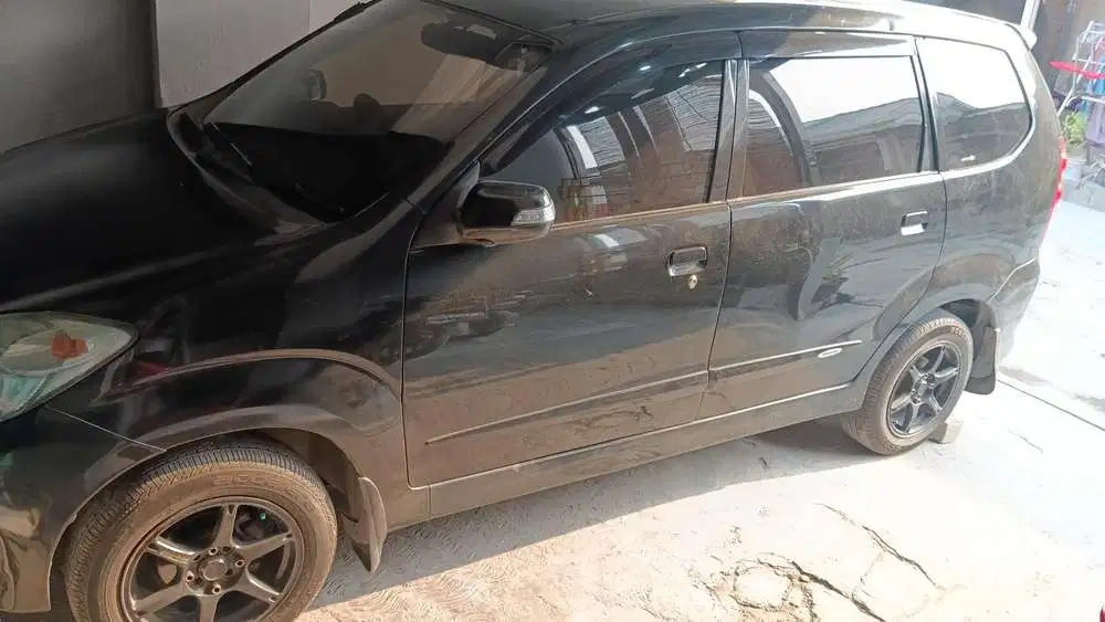 Daihatsu Xenia 2010 Bensin