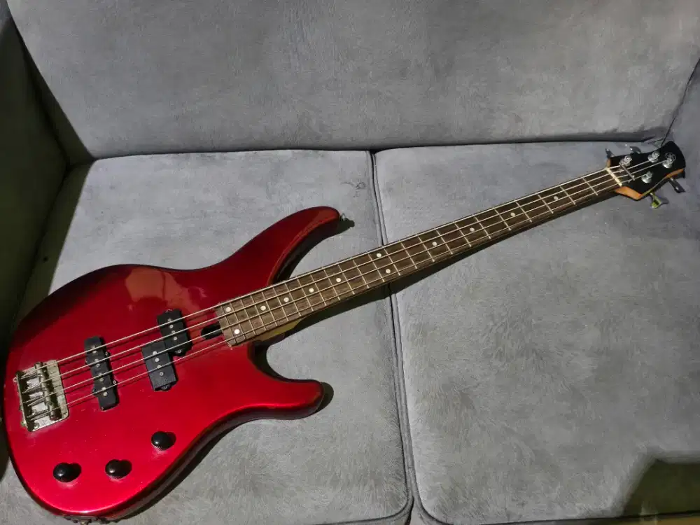 gitar bass yamaha ori