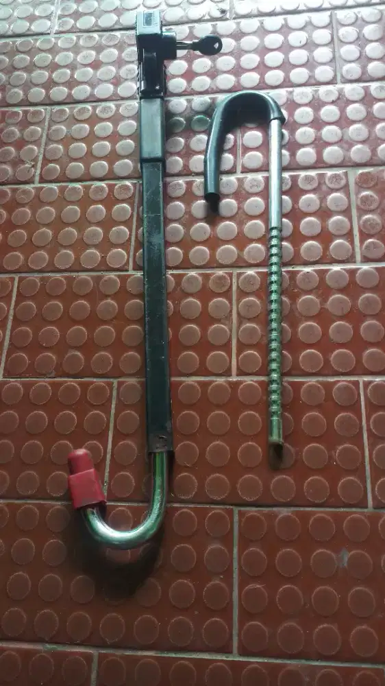 Kunci stir mobil