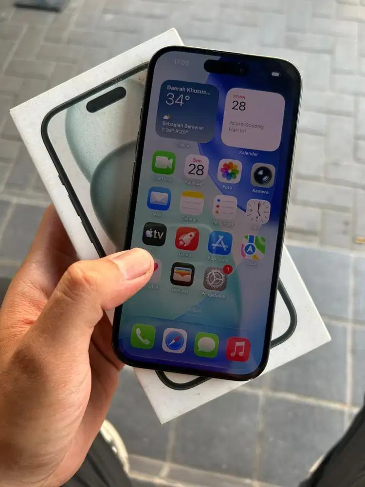 iPhone 15 Basic black