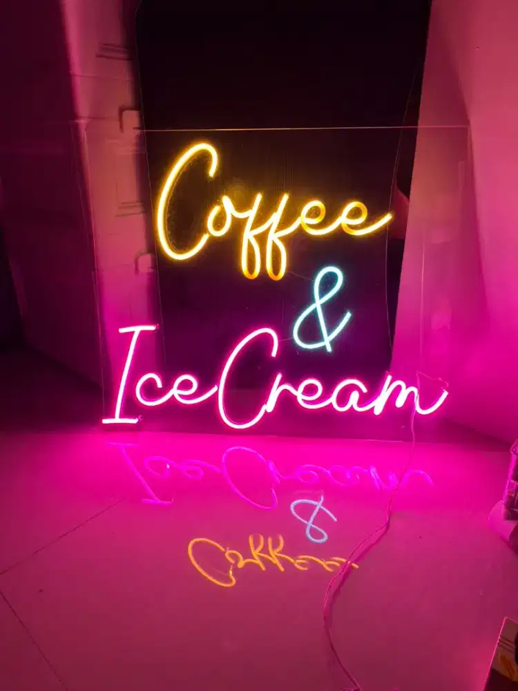 Lampu LED neon tulisan