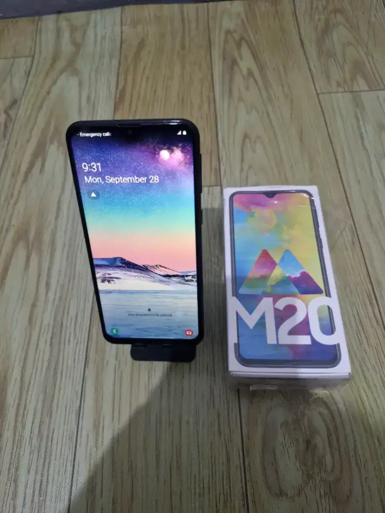 Samsung Galaxy M20 3/32gb