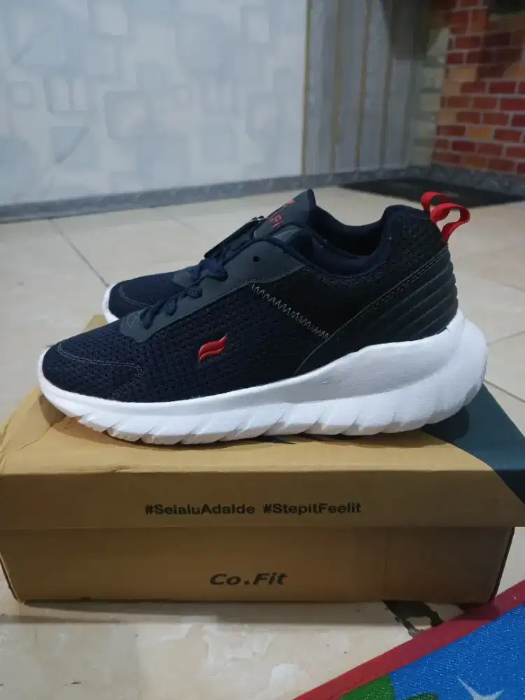 Sepatu Olahraga,kantor,sekolah dlln merk CO.FIT original sz 41(26,5cm)