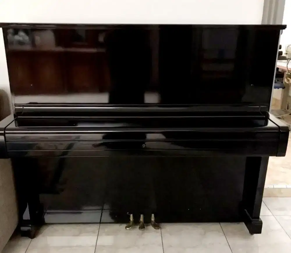 Piano Yamaha U2