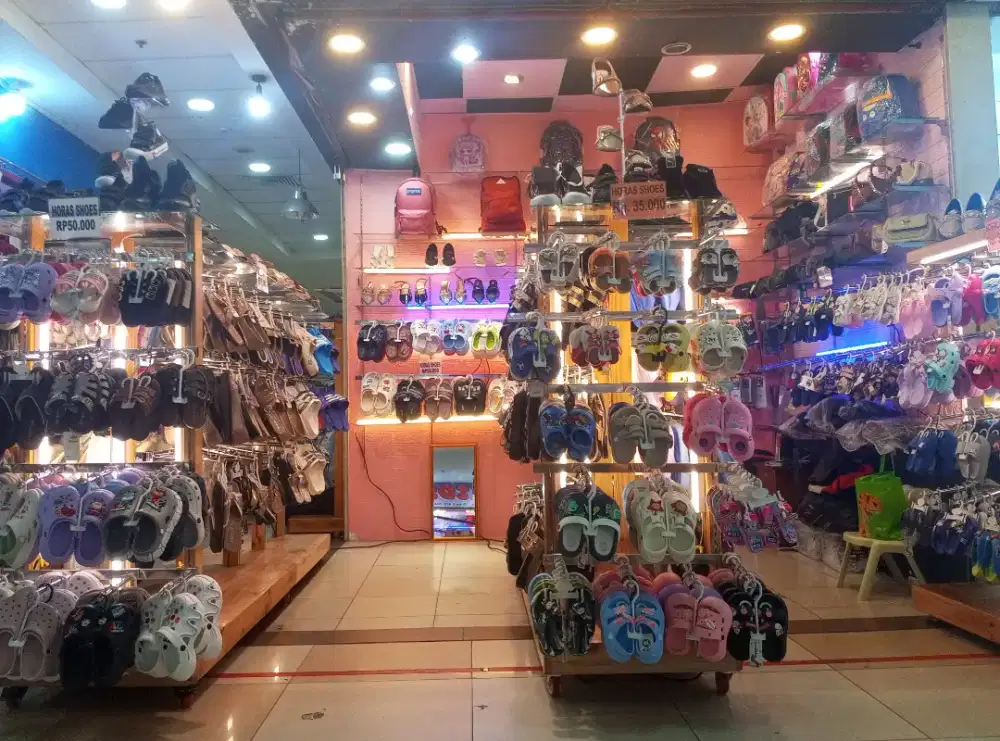 Jual Isian Toko Sendal, Sepatu dan Tas