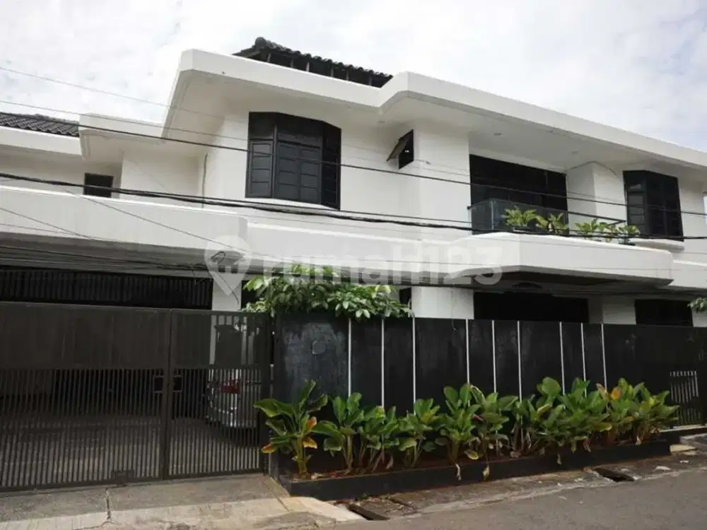 Murah!! Dijual Cepat Rumah Siap Huni 2 Lantai Pancoran Jaksel LT 612M2