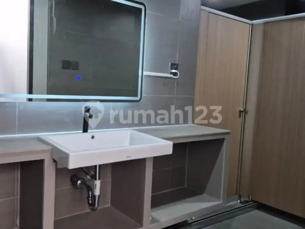 Disewakan Ruko Posisi Strategis Gading Elok Raya Cocok untuk Usaha