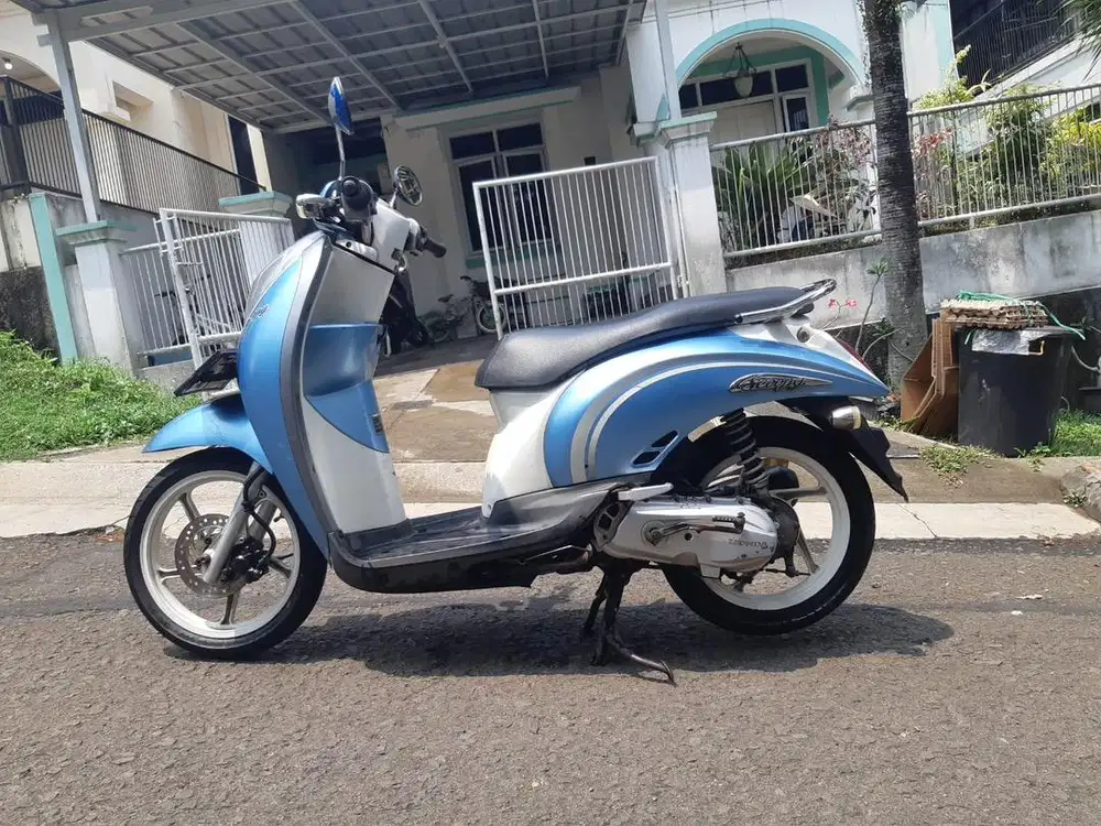 scoopy biru mantap siap pakai