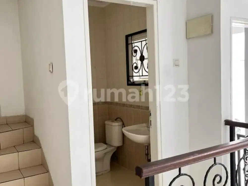 Dijual Rumah 3 Lantai Dalam Cluster Kelapa Gading Grande