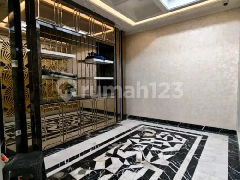 Disewakan Ruko Gandeng 5 Lantai Siap Pakai di Puri Mutiara Sunter