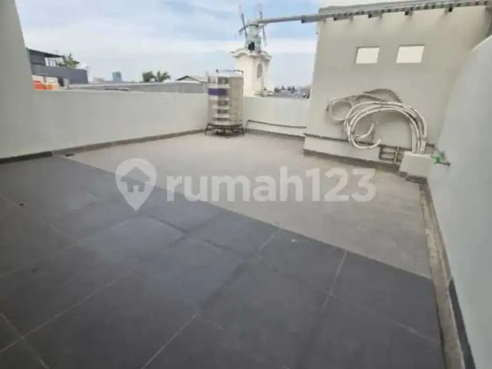 Dijual Rumah Brand New 3.5 Lantai Gading Pandawa Bebas Banjir