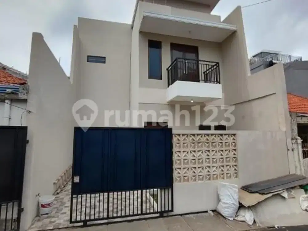 Turun Harga Rumah Fully Renovated 2025 di Kayu Putih Tengah!