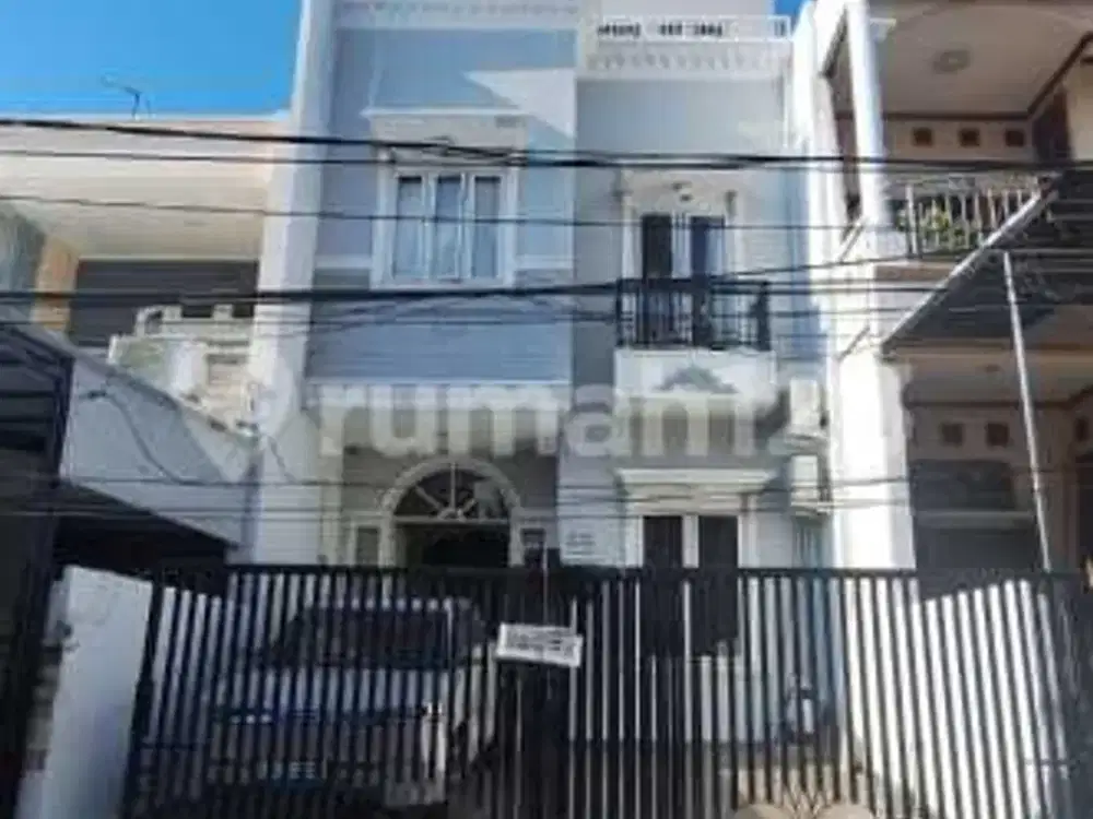 Jual Cepat Rumah Minimalis Molek Semi Furnish 3 Lantai