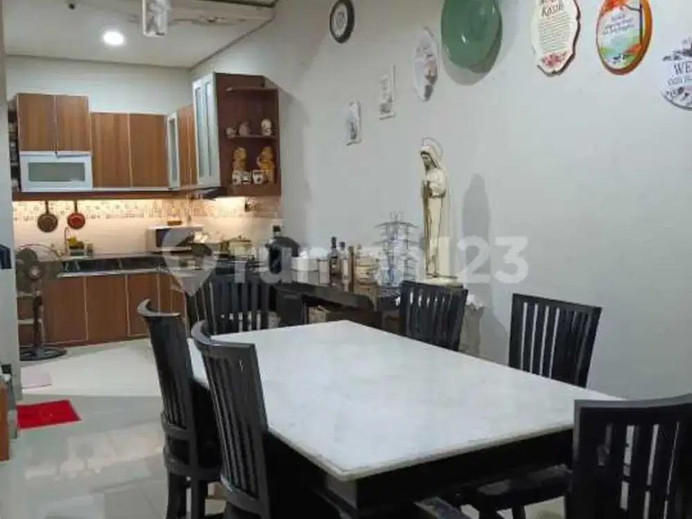 Jual Cepat Rumah Minimalis Kelapa Gading 3 Lantai Hadap.timur