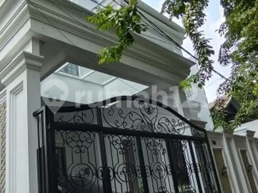 Turun Harga! Rumah Hook American Classic Sunter 3.Lantai
