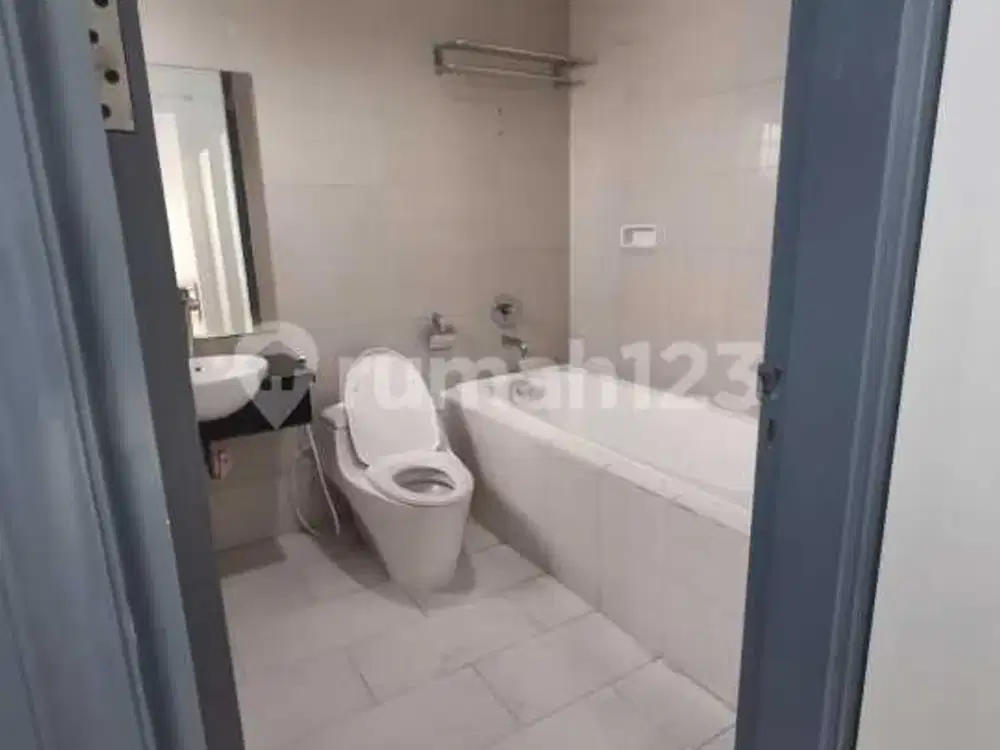 Disewakan Rumah Bagus Full Furnished di Opulence Residence Sunter