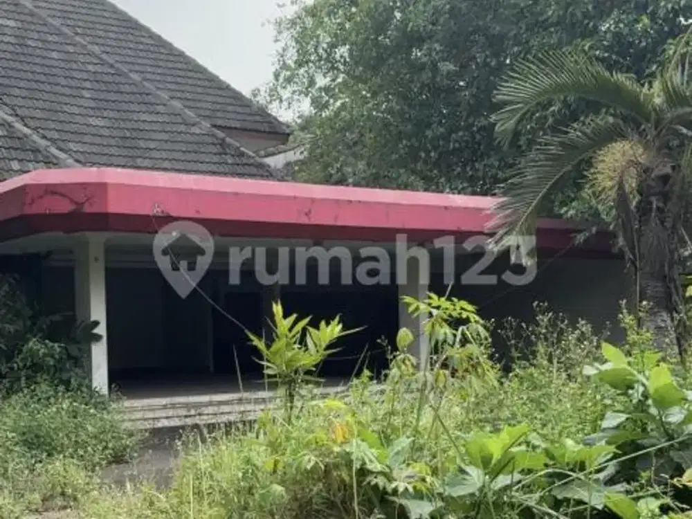 Rumah Hitung Tanah di Diponegoro Cocok untuk Tempat Usaha dan Kantor @135M