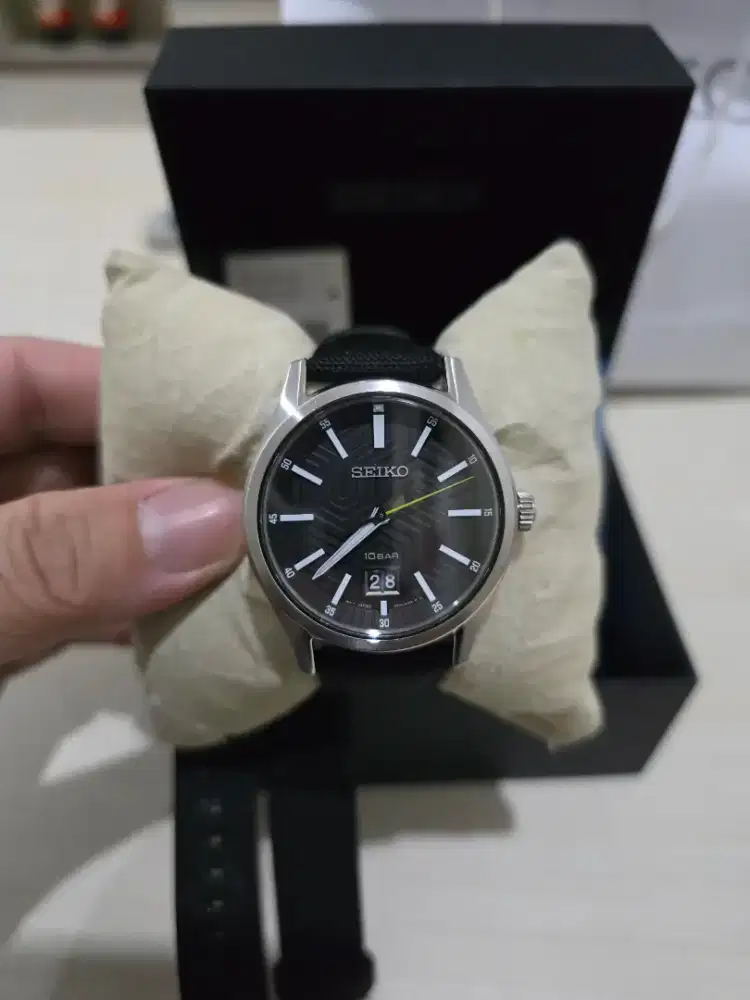 Jam Tangan Pria Seiko Classic SUR517P1 SUR517 Black Dial Original