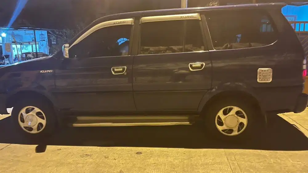 Jual Mobil Bekas Toyota Kijang LGX Tahun 2002- Surat Lengkap,Terawat