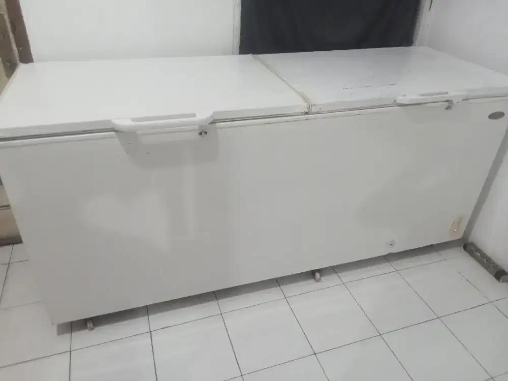 Freezer box chest freezer