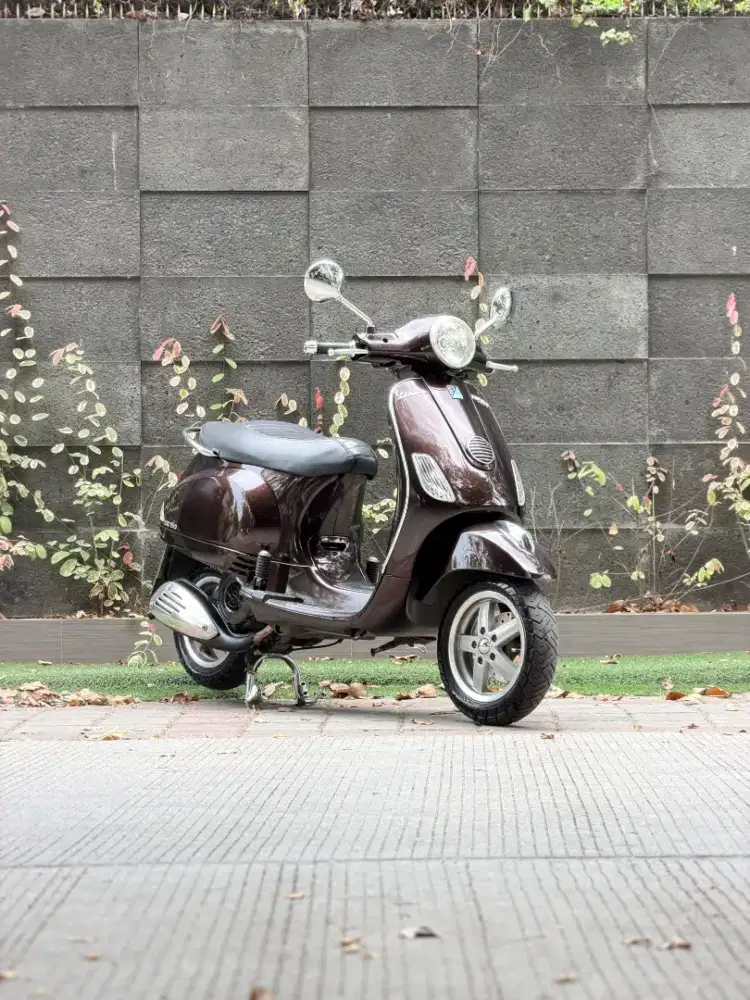 JUAL PIAGGIO VESPA LX 150 3V THN 2013 PERFECT CONDITION