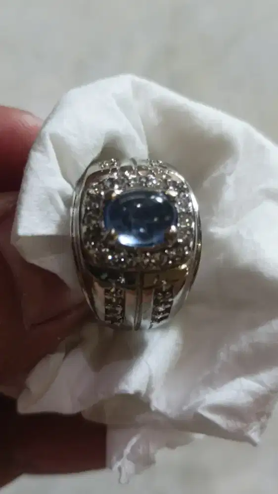 Natural blue safir ceylon