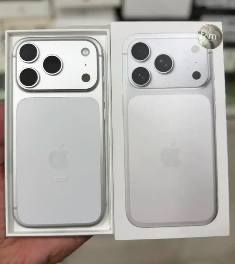 SECOND IPHONE 17 PRO 256GB Garansi Resmi iBox