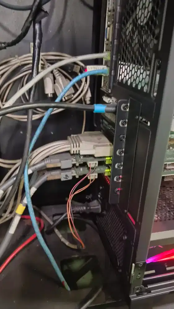 Komputer kantor rusak bekas