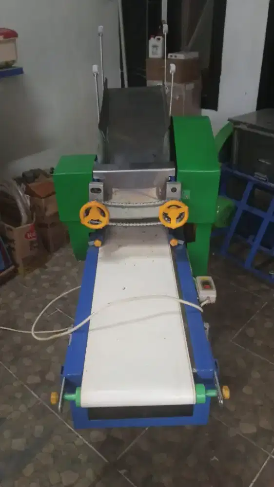 Mesin mie KT945