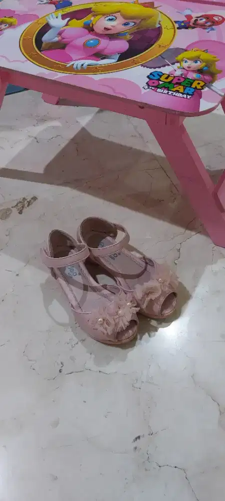 Sepatu anak perempuan 3 ke 4th merek Fladeo