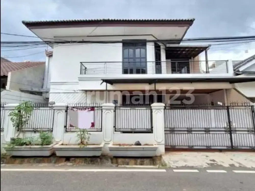 Rumah Bagus Siap Huni di Rawamangun Jakarta Timur