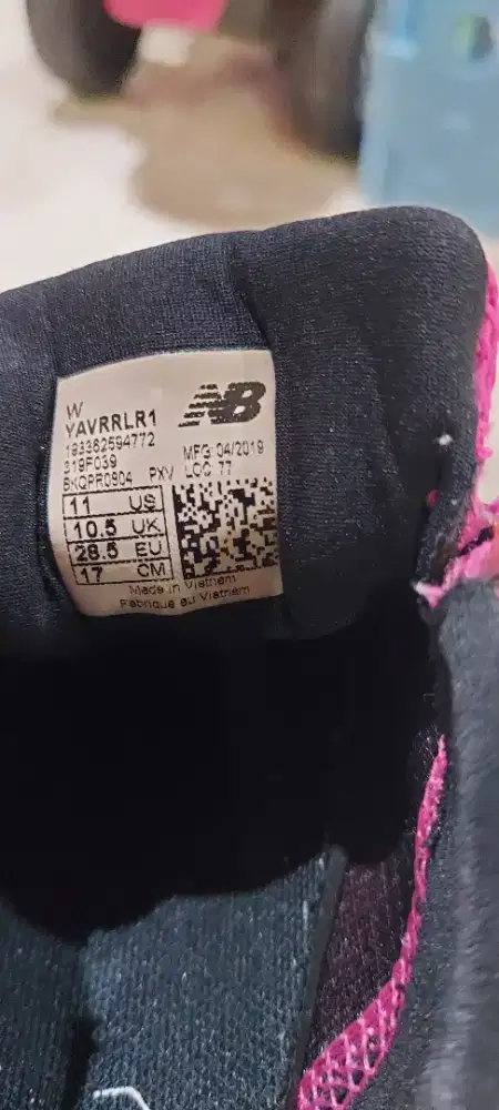 Sepatu NEW Balance anak perempuan umur 3,5 sampai 5thn